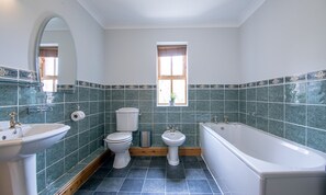 Shower - Waltons Close (Penrith)