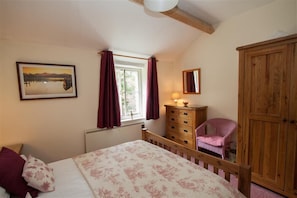 3 bedrooms, individually decorated, individually furnished, free WiFi - Grisedale Cottage (Keswick)