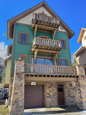 Exterior - Savanna - Hot Tub - Close to Soaring Eagle! (Snowshoe)