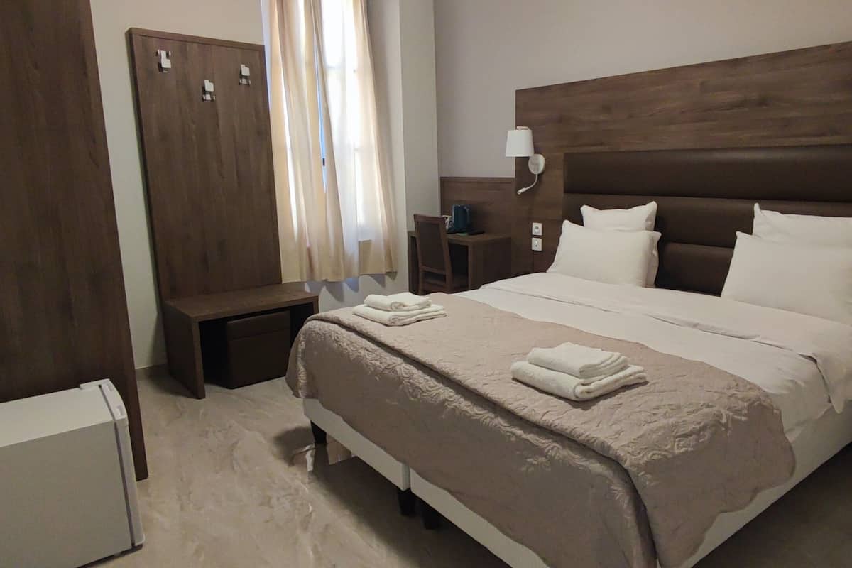 In-room safe, desk, soundproofing, iron/ironing board