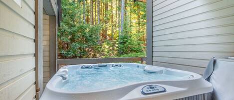 Bain à remous extérieur