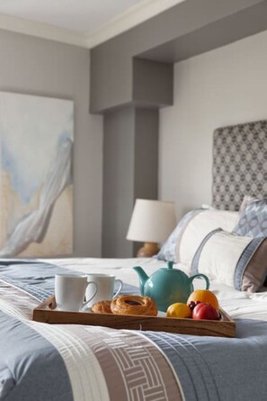 2 soverom, skrivebord, strykejern/-brett og wi-fi (inkludert)