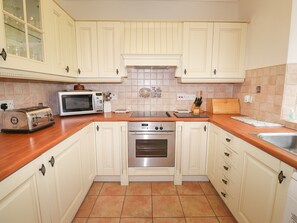 Fridge, dishwasher, electric kettle, toaster - Millerbeck (Ambleside)