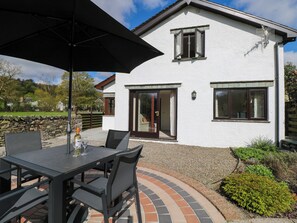 Cottage | Outdoor dining - Rowanberry Cottage (Ambleside)