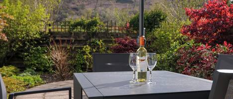 Cottage | Outdoor dining