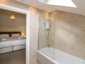 Cottage | Bathroom - Rowanberry Cottage (Ambleside)