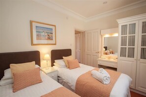 2 bedrooms, individually decorated, individually furnished, free WiFi - Romney 12 (Ambleside)