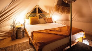 Private Glamping, Shared Bathroom | Wi-fi (inkludert) og sengetøy