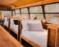Bus Bunkhouse | Free WiFi, bed sheets