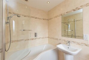 Bathroom - Todd Crag (Ambleside)