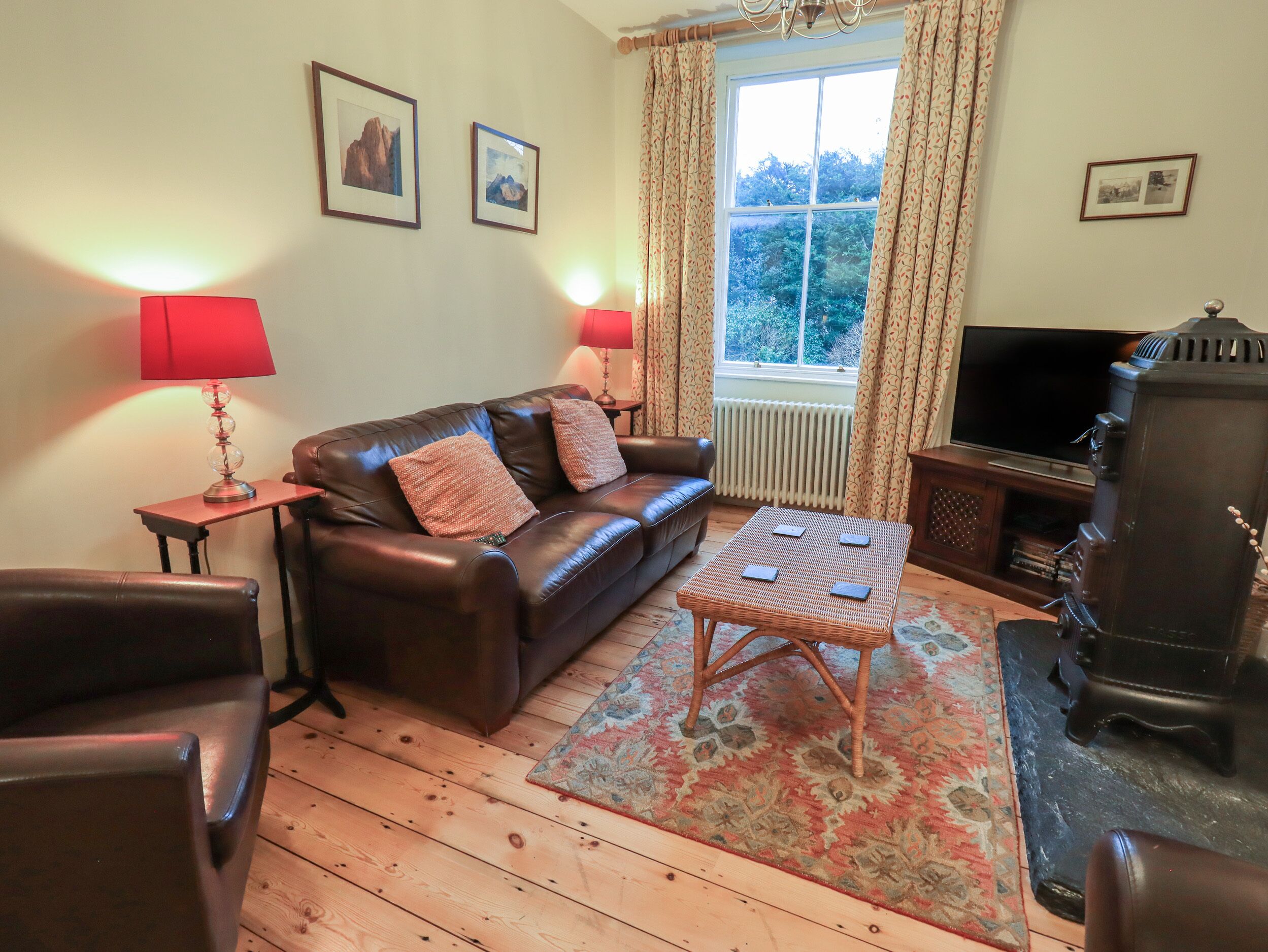 Cottage | Living area