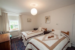 4 bedrooms, individually decorated, individually furnished, free WiFi - The Old Farm (Ambleside)