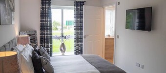 Spacious 2 Bedroom Modern Apartment in Inverness