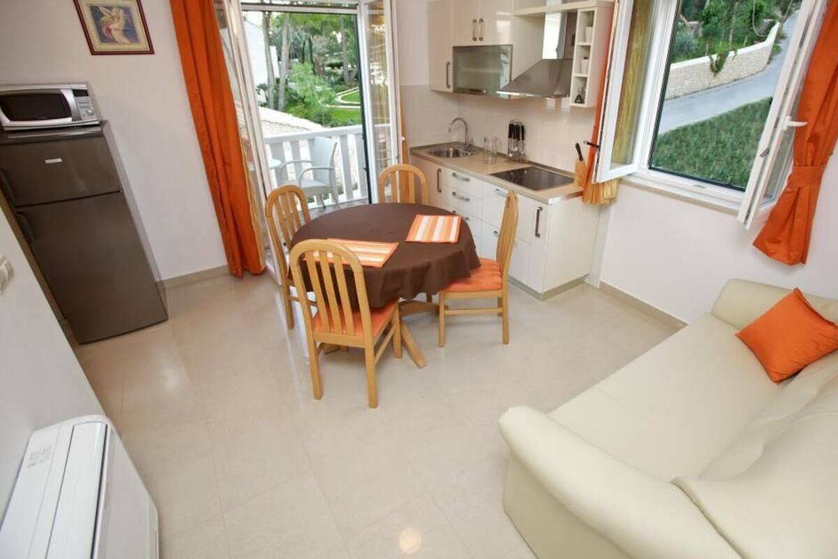 아파트 (Comfort One Bedroom Apartment With Te) | 거실 | TV