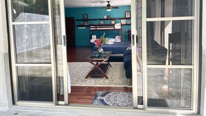 Exterior detail - Impeccable 1-bedroom Lodging in Koror (Koror)