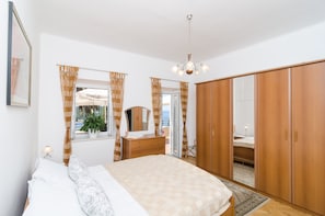 2 bedrooms