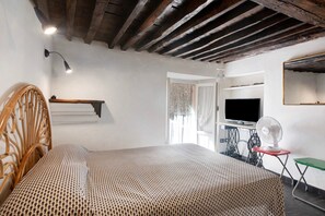 1 bedroom, bed sheets - Apartment "Bilocale Victor" near the sea (Bonassola SP)