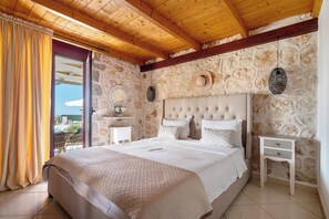 3 chambres, fer et planche à repasser, Wi-Fi gratuit, draps fournis