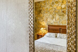 3 bedrooms, free WiFi, bed sheets