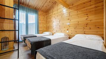 3 bedrooms, free WiFi, bed sheets