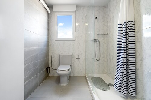 Holiday Home "de l'avi" with Pool, Garden & Wi-Fi
