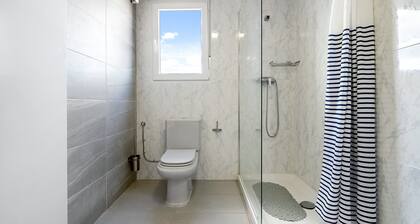 Holiday Home "de l'avi" with Pool, Garden & Wi-Fi