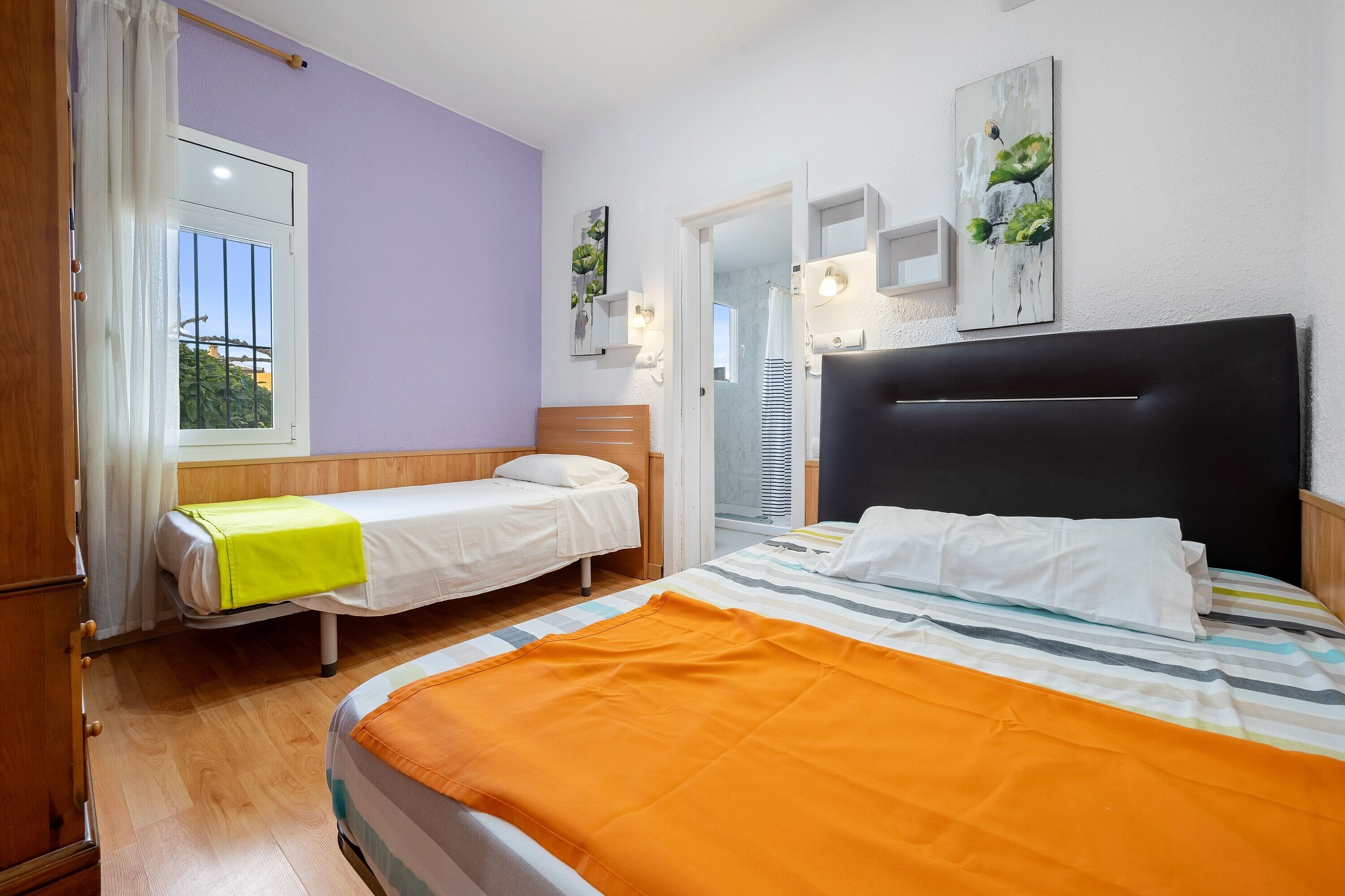 3 bedrooms, iron/ironing board, free WiFi, bed sheets