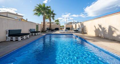 Maison de vacances "Delta" avec piscine partagée, jardin et Wi-Fi