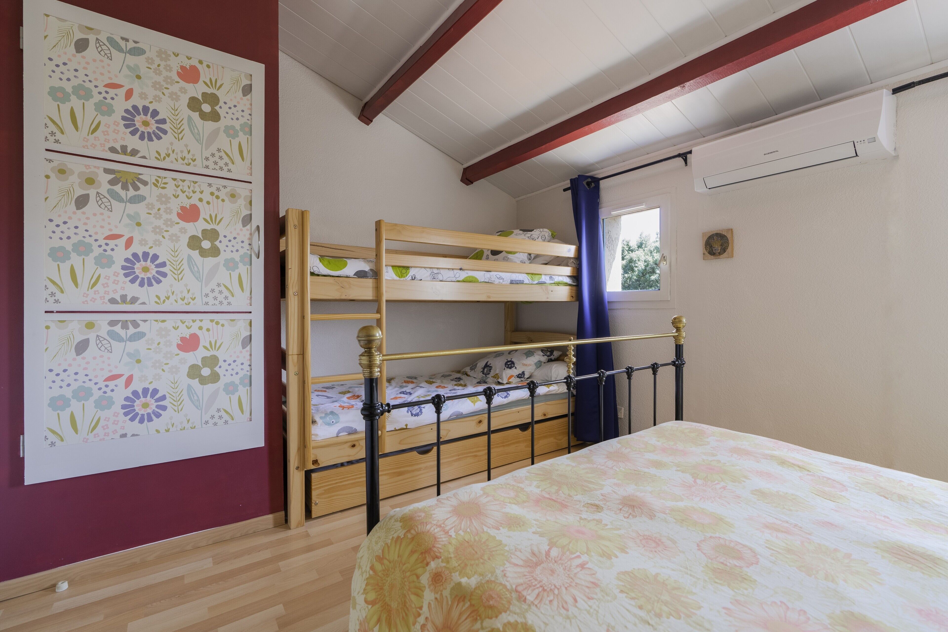 1 dormitori, planxa i posts de planxar, wifi gratuïta i roba de llit 