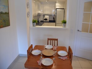 Dining - Apartment "Estartit Park 1-2" with Private Terrace, Shared Pool & Wi-Fi (girona)