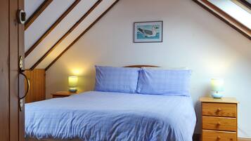 5 bedrooms, free WiFi, bed sheets