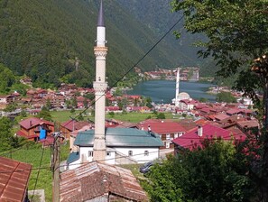 Balcony view - Granoglu Pansiyon (Çaykara)