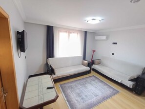 Standard Apartment | Living area - Granoglu Apart (Trabzon)