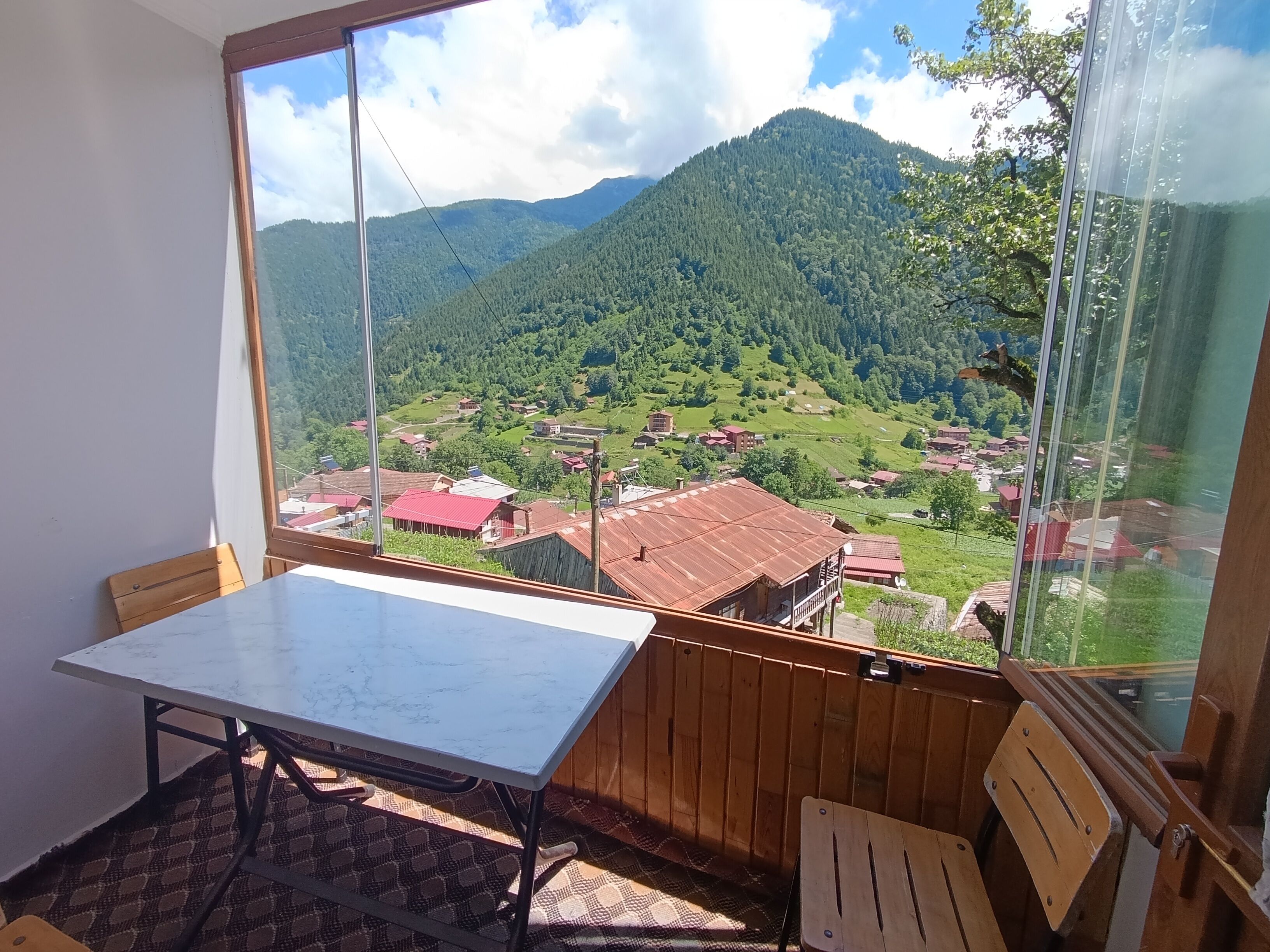 Iron/ironing board, free WiFi