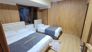 Departamento familiar, 2 habitaciones, 2 baños, vista al lago | Tabla de planchar con plancha y wifi gratis