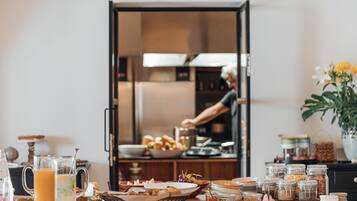 Colazione completa inclusa, servita tutte le mattine