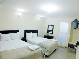 标准房, 2 张双人床 | 免费 WiFi、床单