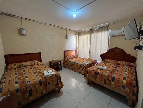 Family Room | Free WiFi, bed sheets
