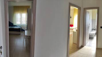 Interni