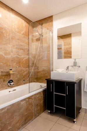 Apartment | Badezimmer