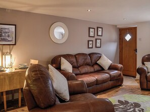 TV - 1 bedroom accommodation in Carlisle (Carlisle)