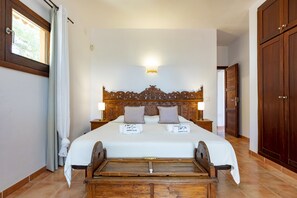 6 Schlafzimmer, Bügeleisen/Bügelbrett, Internetzugang