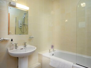 Towels - 2 bedroom accommodation in Clyst Honiton, near Exeter (Clyst Honiton, near Exeter)