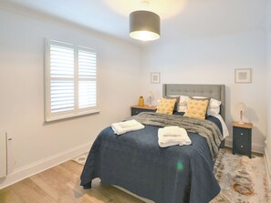 2 bedrooms, bed sheets - 2 bedroom accommodation in St Mawes (St Mawes)