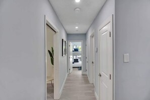 7 bedrooms, iron/ironing board, travel crib, WiFi - Resort Villa Compound 7BR 2 Houses In One HTD Pool (Pompano Beach)