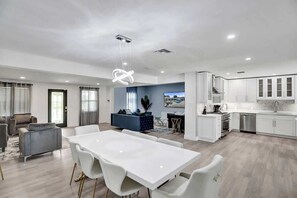 Interior - Resort Villa Compound 7BR 2 Houses In One HTD Pool (Pompano Beach)