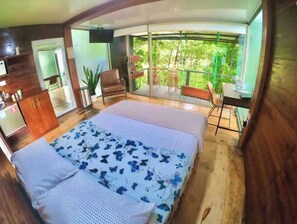 1 bedroom, desk, free WiFi, bed sheets