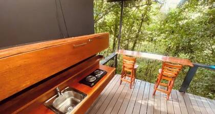 Mahogany-cabin near arenal volcano