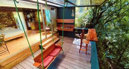 Mahogany-cabin near arenal volcano