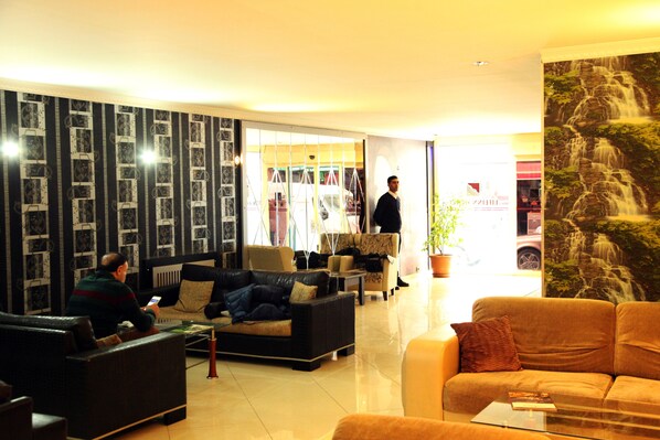 Pintu masuk interior